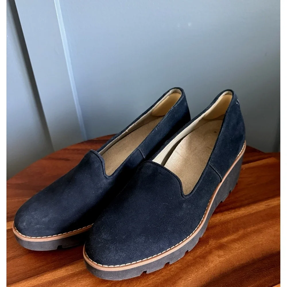 Vionic Willa Wedge Loafers Women 8.5 Navy Suede Arch Support Lug Sole Fall